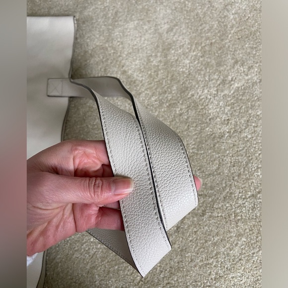 Gucci authentic large leather tote - Picture 4 of 12